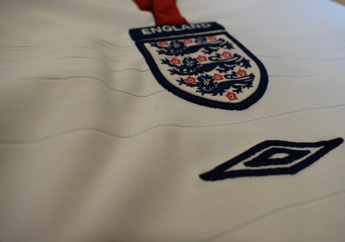 England 2003-2005 home shirt